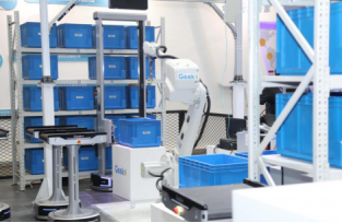 中國首次將大型無人機用于物流;圓通4萬余家“媽媽驛站”將助力圖書末端配送…