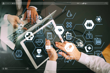 二次曝光的智能醫療醫生以經營研發工作